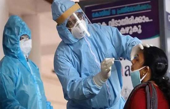 corona update in india : फिर डरा रहा कोरोना, 24 घंटे में देश में 3,688 नए केस, 50 संक्रमितों की मौतें