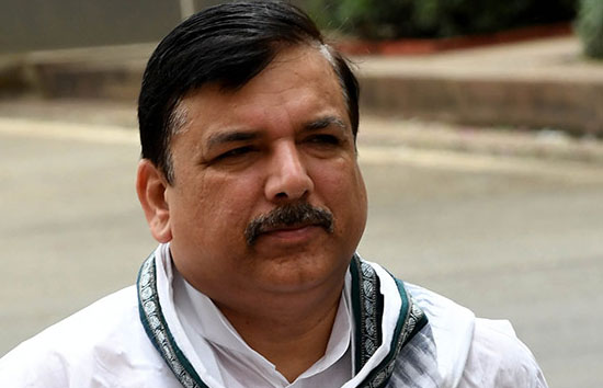 शराब नीति में घोटाले मामले में AAP नेता संजय सिंह के घर ED की रेड