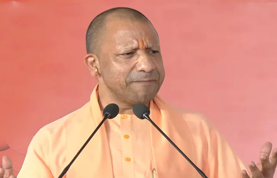 बिहार में गरजे सीएम योगी, कहा-विकास को रोकने के लिए आरजेडी और कांग्रेस ने फिर शुरू की   शरारत 