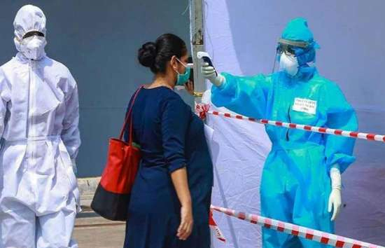 corona update : 24 घंटे में देश में कोरोना के 5,383 केस, 12 मरीजों की मौत