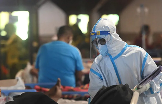 Us Coronavirus Cases Increase : फिर डराने लगा कोरोना, 24 घंटे 7,584 नए केस, 24 की मौत 