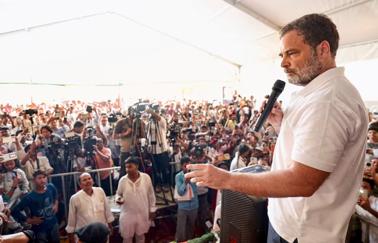 बिहार में राहुल गांधी पर दो FIR, अंबेडकर छात्रावास में बिना अनुमति के किया था कार्यक्रम 
