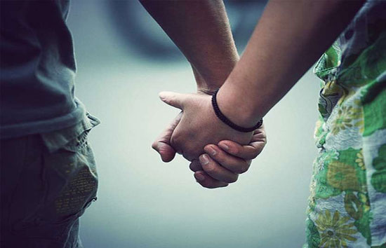 मिर्जापुर : प्रेमी के साथ भागी तीन साल बच्चे की मां, मासूम को भी नहीं रखना चाहती साथ में 