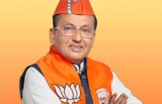 लोकसभा चुनाव : बीजेपी के लिए खुशखबरी, इस सीट पर वोटिंग से पहले ही जीत गया प्रत्याशी  