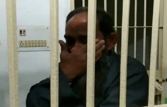 यूपी : मस्जिद के इमाम ने 8 साल की बच्ची से किया रेप, किसी से कुछ न बताने के लिए कुरान की खिलाई कसम