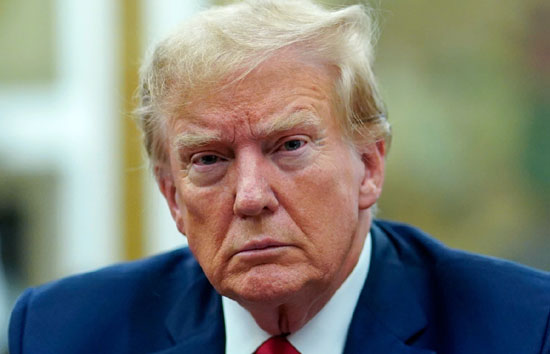 ट्रंप ने भारत के खिलाफ उठाया सख्त कदम, इंडिया से हायरिंग के लिए Google और Microsoft को किया मना 