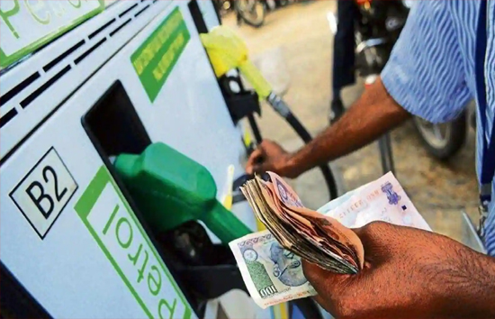 Petrol-Diesel Price Today :  पेट्रोल-डीजल के दाम स्थिर, ये रहे आज के ताजा रेट 