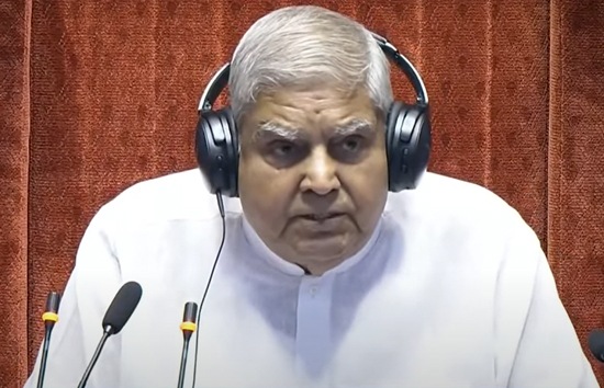 सदन में हर रोज मेरा अपमान किया जा रहा...दुखी मन से बोलते हुए चेयर से उठकर चले गए धनखड़