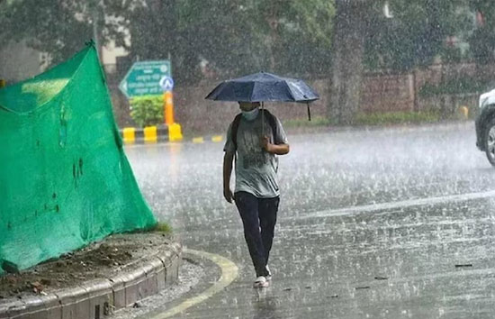 उप्र : अगले चार दिंनो में कई जिलों में होगी भारी बारिश, मौसम विभाग का अलर्ट  