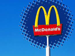 84 साल पहले आज ही के दिन हुई थी McDonald's की शुरुआत दुनियाभर में लोगों के दिल-ओ-दिमाग पर गहरी छाप बनाए हुए है। 