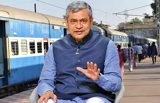 भारत में जनरल डिब्बे में 350 KM सफर करने का 121 रुपये किराया...पाकिस्तान सुन उड़ जाएंगे होश 