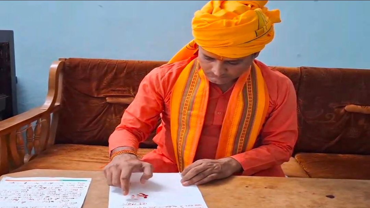 भाजपा कार्यालय के सामने आत्महत्या करने की दी चेतावनी कहा- यूपी को सीएम योगी की सख्त जरूरत - संजय प्रताप सिंह उर्फ सोनू ठाकुर