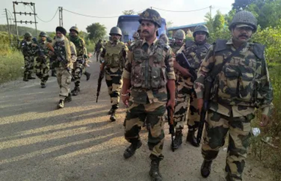 छत्तीसगढ़ : सुरक्षाबलों की बड़ी कार्रवाई, मुठभेड़ में 8 नक्सलीयों को मार गिराया 