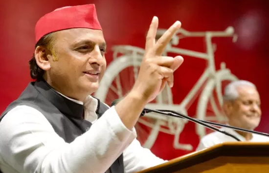 अखिलेश यादव ने ली केशव मौर्य की चुटकी, बोले- दिल्ली के Wi-Fi पासवर्ड हैं, डिप्टी सीएम ने किया पलटवार बोले-गलतफहमी में ना रहें