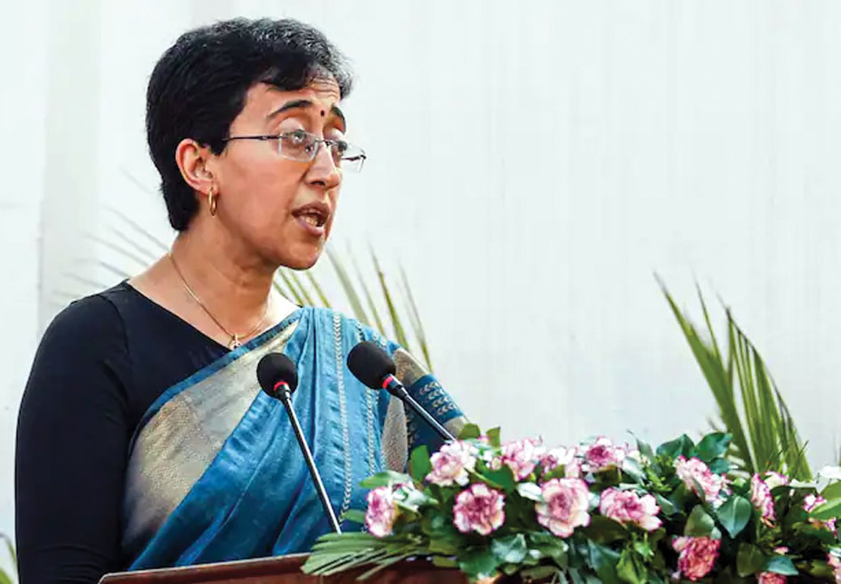 आतिशी ने ली मुख्यमंत्री पद की शपथ, मंत्रिमंडल में इन्हें मिला ये विभाग विभाग