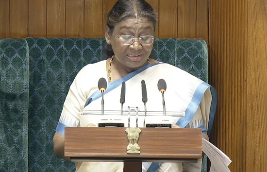 राष्ट्रपति के अभिभाषण में पेपर लीक का जिक्र, बोलीं-सरकार कड़ी कार्रवाई के लिए प्रतिबद्ध 