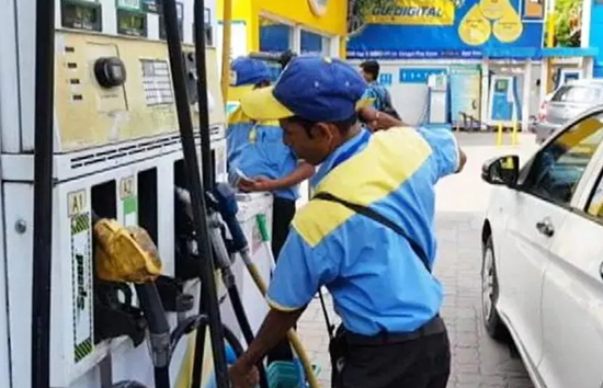 Petrol Price Update: E22 पर एक्साइज ड्यूटी खत्म, 11.90 रुपये सस्ता हो सकता है पेट्रोल, जानें दिल्ली में नया रेट