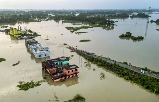 कोसी के पानी से डूबा बिहार! दरभंगा से सहरसा समेत कई इलाकों में घुसा पानी, लाखों लोग सुरक्षित स्थान पर पहुंचाए गए 