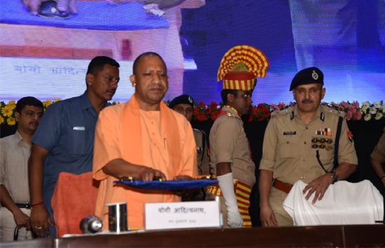 मुख्यमंत्री योगी आदित्यनाथ ने पुलिस विभाग के 144 आवासीय भवनों का लोकार्पण किया