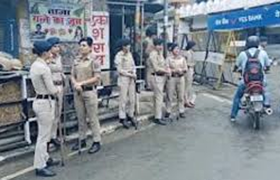 हिमाचल प्रदेश : मंडी में सड़कों पर फिर उतरे हिन्दू संगठन, पुलिस सतर्क, 2 मस्जिदों की बढ़ाई सुरक्षा