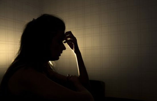 बुलंदशहर : पत्नी का पति पर आरोप, दोस्तों से करवाता है मेरा रेप, वीडियो बनाई 