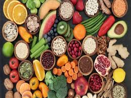 त्वचा में गजब का न‍िखार लाते हैं ये सुपरफूड्स