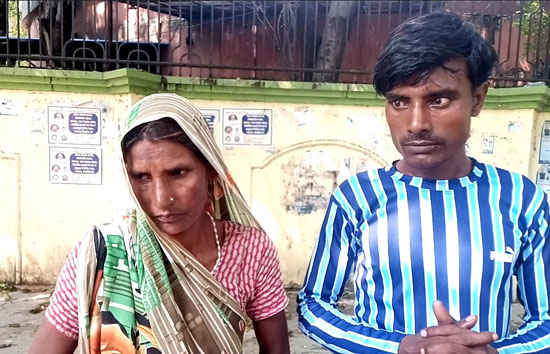 दरोगा की मिली भगत से दलितों का हो रहा उत्पीड़न,पीड़ित ने रोते हुए सुनाया अपना दर्द