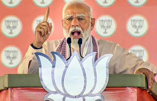 आगरा : ओबीसी आरक्षण को लेकर विपक्ष पर पीएम मोदी का हमला, कहा- जब तक मोदी जिंदा है...