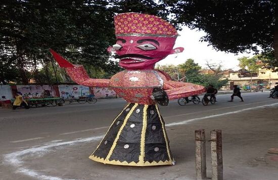 इस शहर में रावण के पुतले को पिलाई जाती है शराब, दहन से पहले किया जाता हैं ये अनोखा टोटका