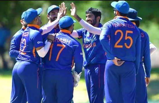 इस विस्फोटक बल्लेबाज को बनाए फिनिशर, सुनील गावस्कर 