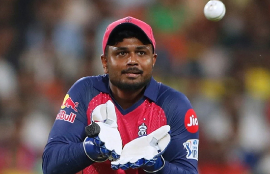 संजू सैमसन को छोड़ने के बदले राजस्थान रॉयल्स को चाहिए चेन्नई के ये 2 खिलाड़ी, रिपोर्ट में हुआ खुलासा