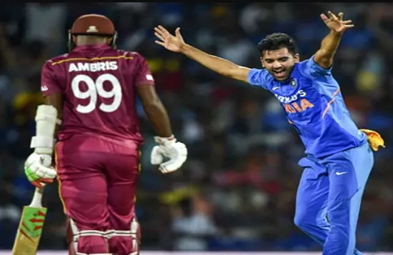  टीम के तीन अहम खिलाड़ी केएल राहुल अक्षर पटेल और वाशिंग्टन सुंदर चोटिल होकर सीरीज से बाहर 