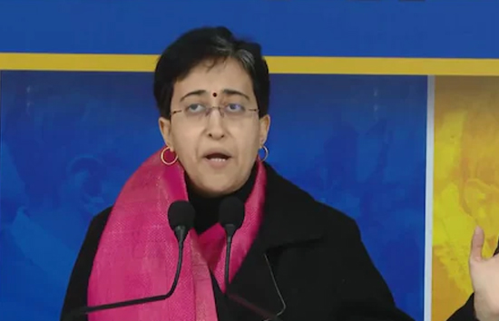 आतिशी की एक चूक और पुलिस कर दी कार्रवाई, चुनाव प्रचार में सरकारी गाड़ी का इस्तेमाल करने पर इंजीनियर के खिलाफ FIR