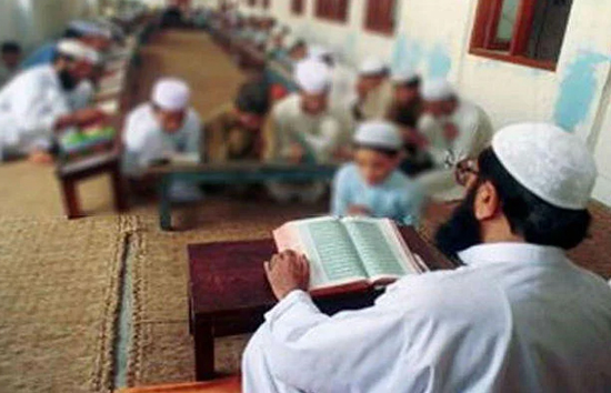 यूपी के आजमगढ़ में मिले 101 अवैध मदरसे, सरकार के सर्वे में हुआ खुलासा 