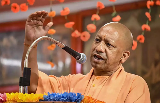 मुख्यमंत्री योगी ने बनाया ये रिकॉर्ड, अखिलेश, मुलायम और मायावती को छोड़ा पीछे 