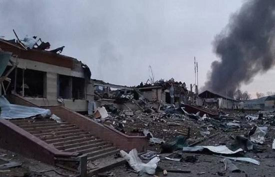 रूस की बड़ी कार्रवाई, पोलैंड सीमा पर यूक्रेन के सैन्य प्रशिक्षण केंद्र पर दागीं 30 मिसाइलें, 35 की मौत 