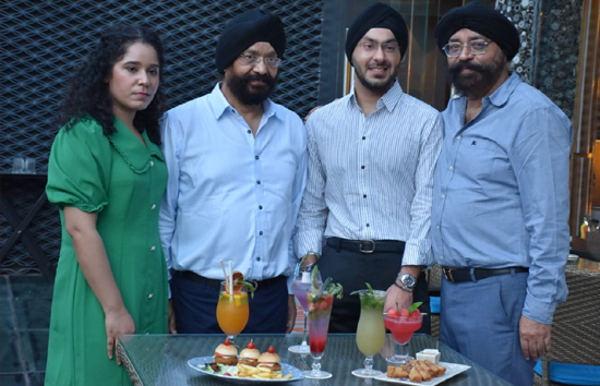 लखनऊ में खुला भारत का सबसे लंबा बार 'लॉर्ड ऑफ द ड्रिंक्स' 