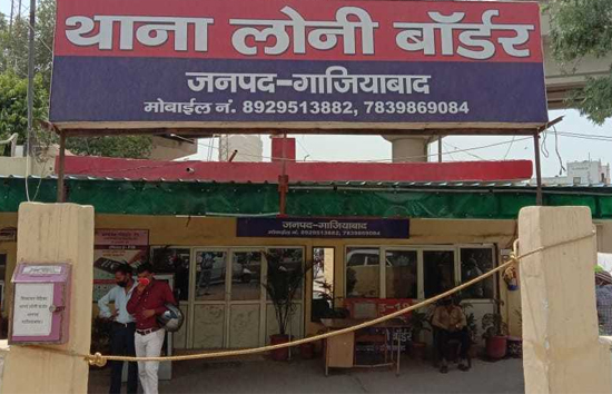 यूपी : गाजियाबाद में शराबी बाप ने अपनी दो बेटियों की गर्दन काटी, खुद को किया घायल 