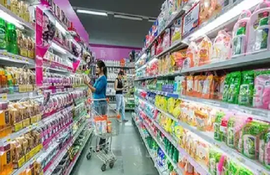 इस वर्ष में महंगाई की वजह से शहरी बाजारों में खपत में सुस्ती और ग्रामीण क्षेत्रों में गिरावट की स्थिति 