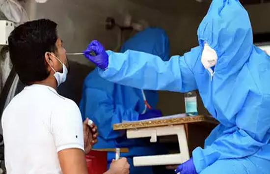 corona update in india : देश में कोरोना के मामलों में मामूली कमी, 24 घंटे में 3,962 नए केस 