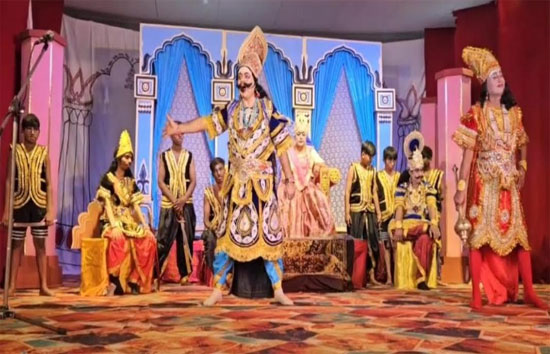 महानगर रामलीला मे अंगद रावण संवाद लीला का मंचन