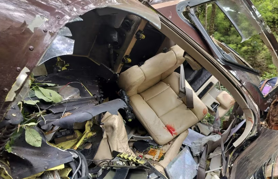 उत्तराखंड : श्रद्धालुओं को गंगोत्री ले जा रहा हेलिकॉप्टर क्रैश, पायलट समेत छह लोगों की मौत, 2 गंभीर