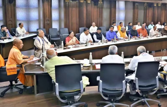 यूपी : सम्पति का ब्योरा नहीं देने वाले सरकारी कर्मचारियों का रोका गया वेतन