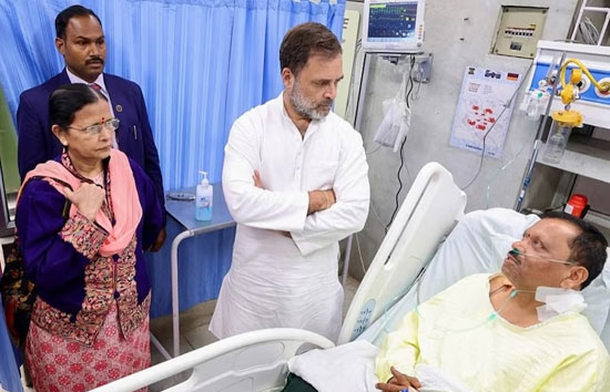 पहलगाम हमले के पीड़ित से मिले राहुल गांधी, कहा-आतंकियों का मकसद सिर्फ समाज को बांटना हैं