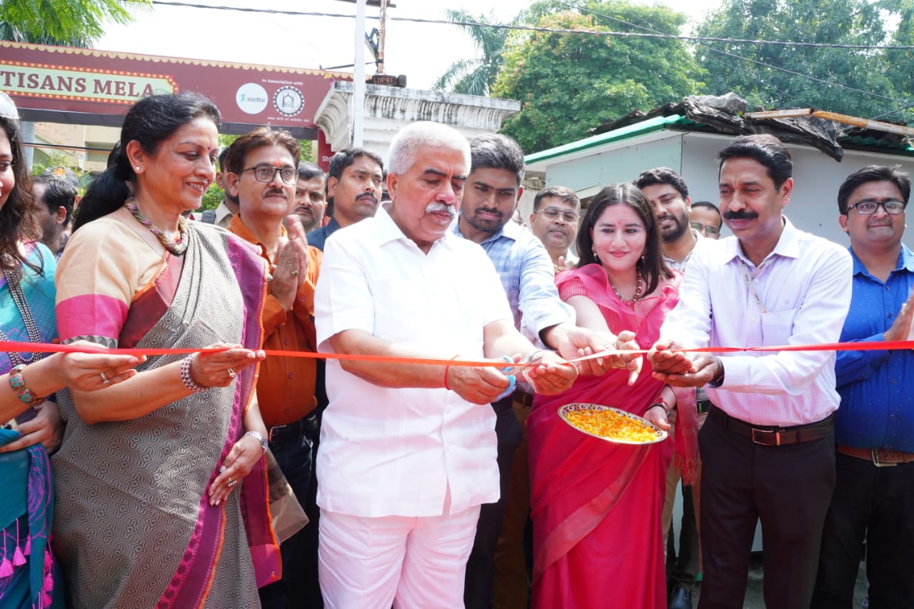 प्रदेश के कारीगरों और उद्यमियों को वैश्विक पहचान दिलाने में फिक्की फ्लो करेगा मदद