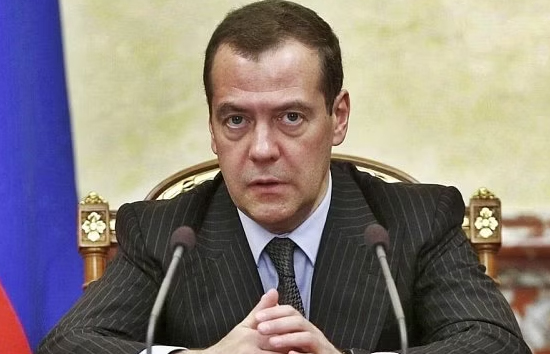 रूस के पूर्व राष्ट्रपति की नाटो को धमकी, यूक्रेन में रूस की हार पर होगी परमाणु जंग