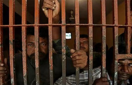 पाकिस्तान : भूकंप का फायदा उठाकर 216 कैदी जेल से फरार...फायरिंग में एक की मौत, 80 आए गिरफ्त में 