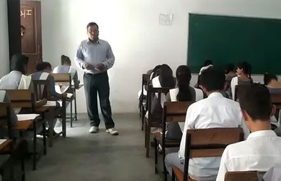 बिहार : शिक्षा विभाग ने स्कूल के लिए ड्रेस कोड किया लागू, नहीं पहन सकते जींस–टी शर्ट, फॉर्मल ड्रेस में आना होगा  