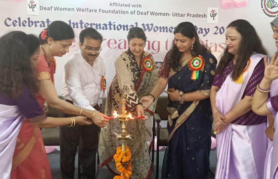 अंतरराष्ट्रीय महिला दिवस : मूक और बघिर महिलाओं के लिए लगा स्वास्थ्य शिविर