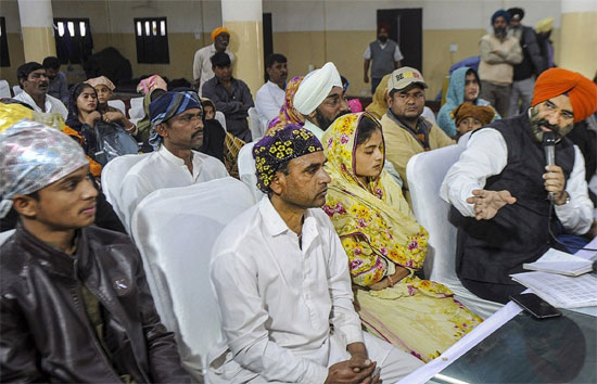 पाकिस्तान के सिंध प्रांत में 10 हिन्दू परिवारों के 50 सदस्यों ने कबूल किया इस्लाम धर्म, सरकार भी शामिल!